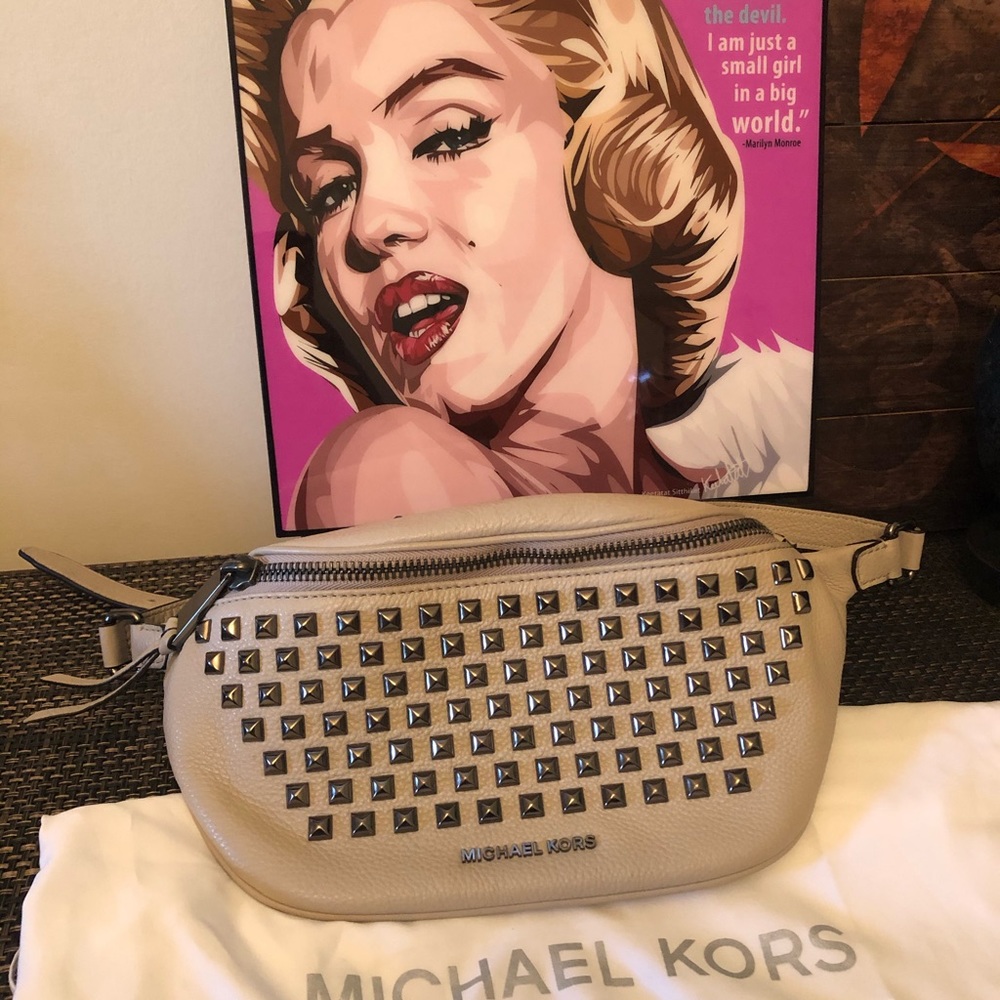 Micheal KORS Amazing fanny!! New with tags!
